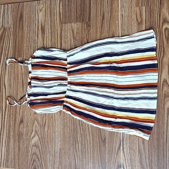 Forever 21 Summer Ladies Top,  Ladies Size Small - Picture 1 of 5